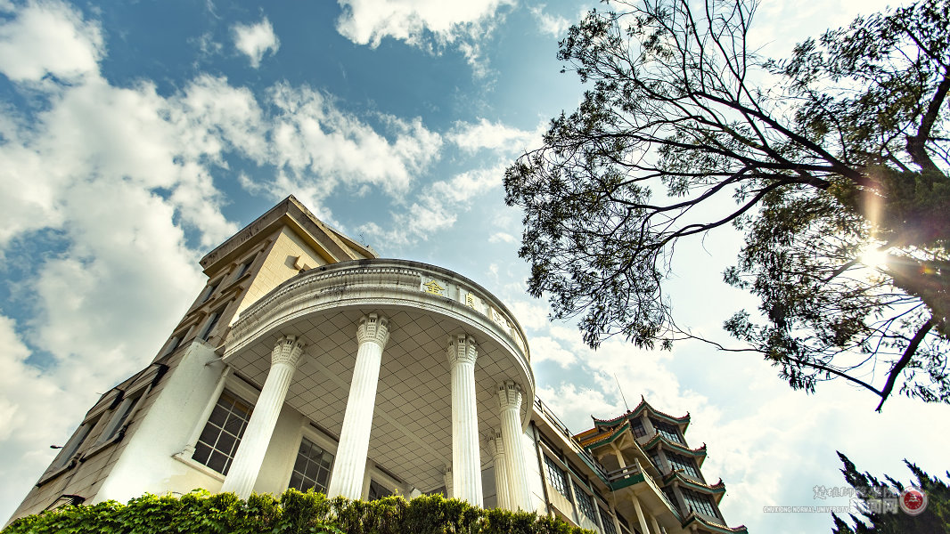 楚雄师范学院 凯旋门图片